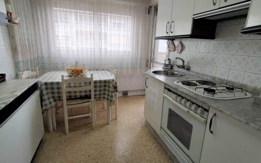 Piso en venta en Calle de Nigrán 4, As Travesas – Balaídos, Centro urbano, Vigo, 5º exterior con ascensor